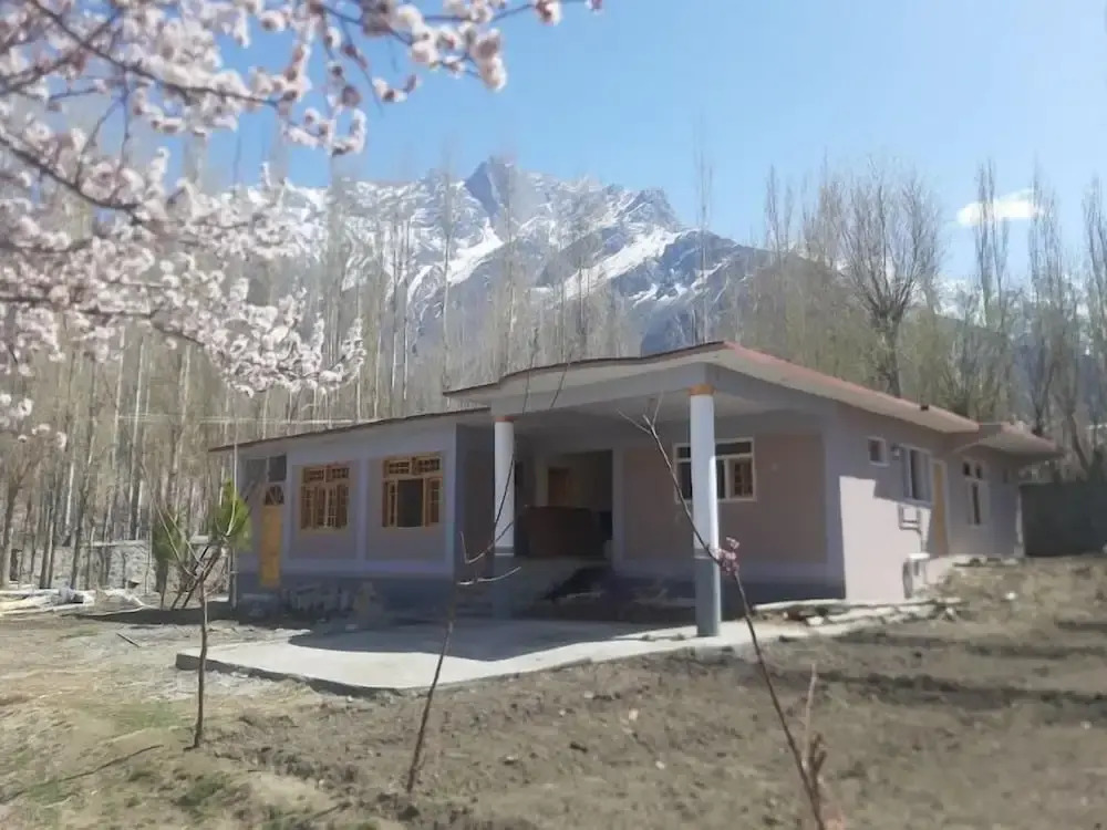Markhor Hotel