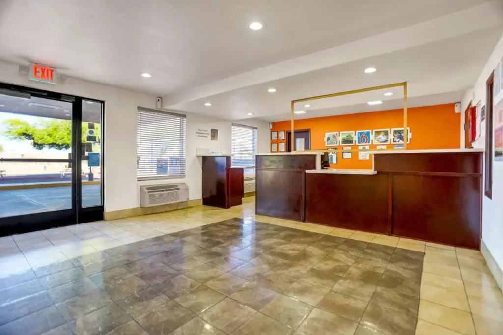 Superstition Inn and Suites
