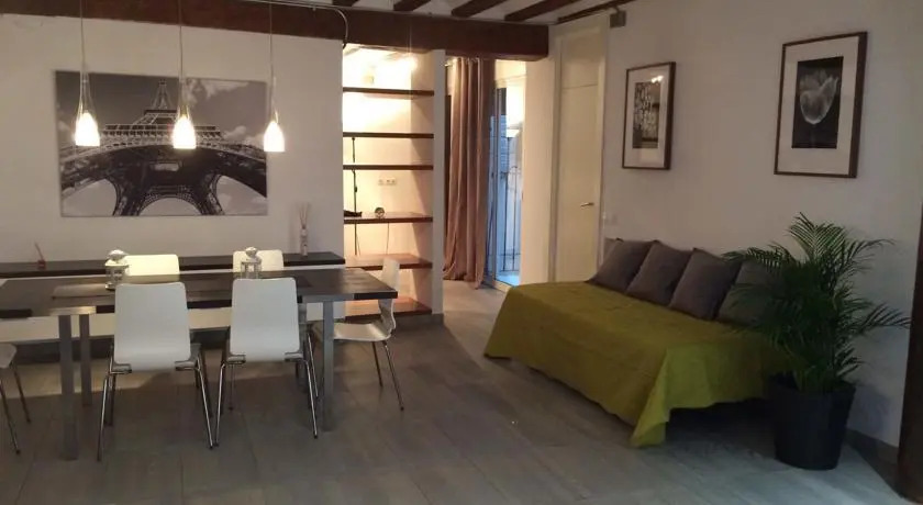 Total Valencia Elegance