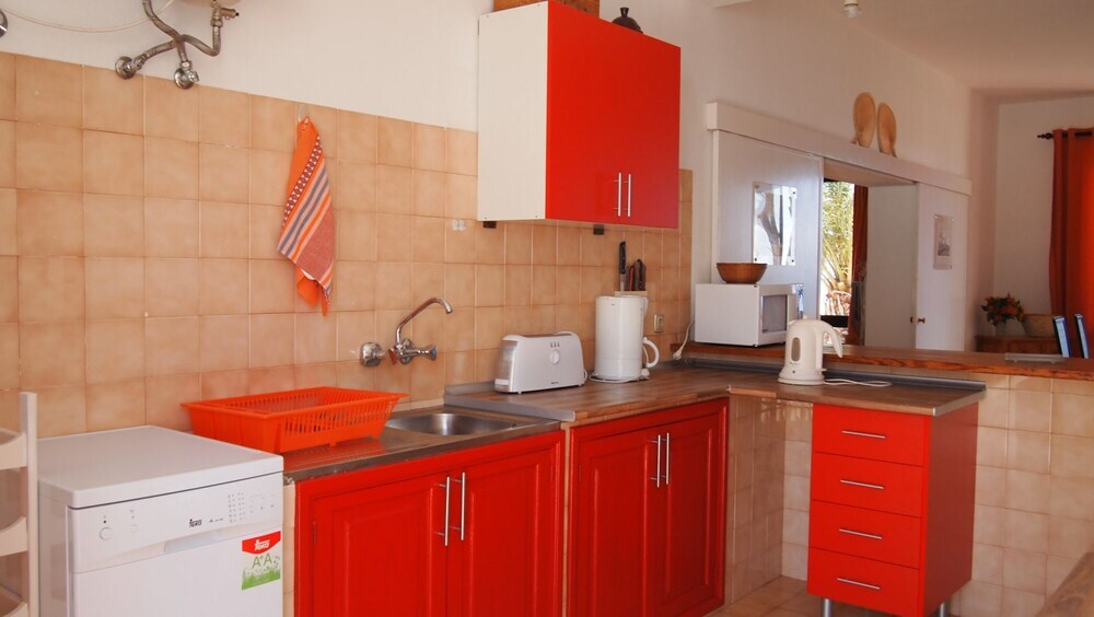 Spacious Family Villa Only 200M From The Golden Beach Villa Mary