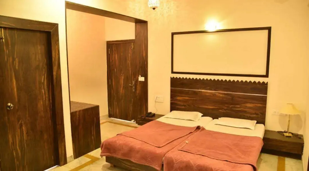Hotel Saheli Palace