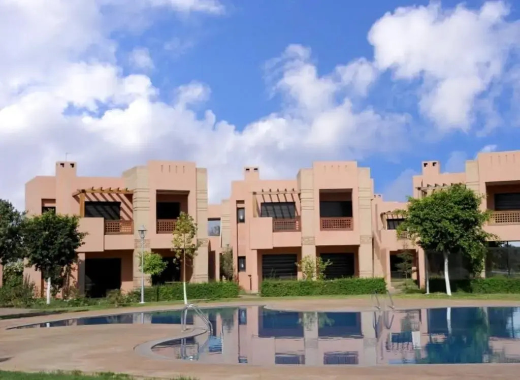 Bel Appartement dans une résidence Fermée avec piscine