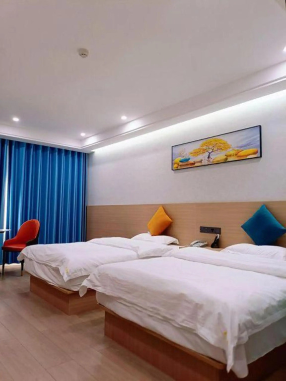 Longyue Hotel