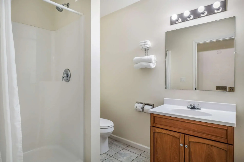 Americas Best Value Inn Marquette