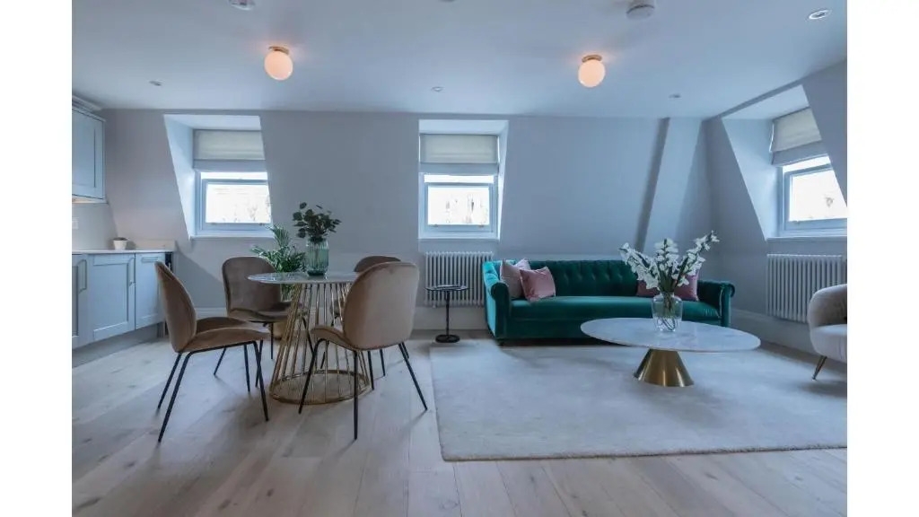 Royal Kensington - Standard 3 bed