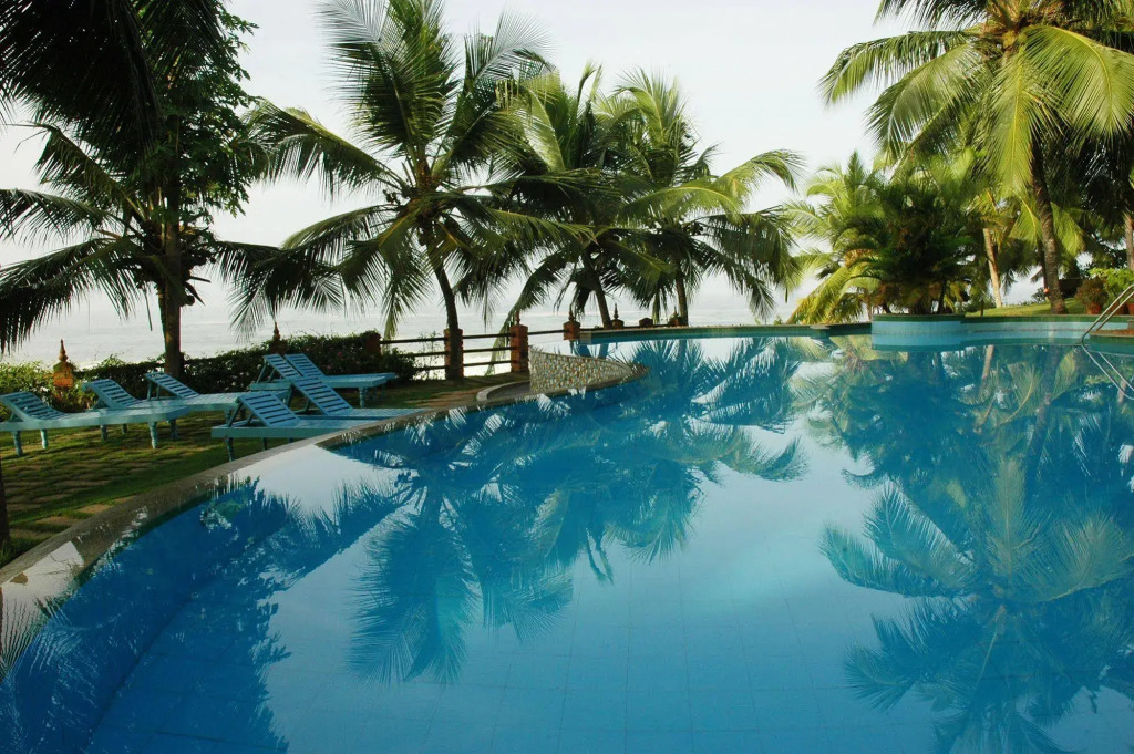 Soma Manaltheeram Ayurveda BeachVillage