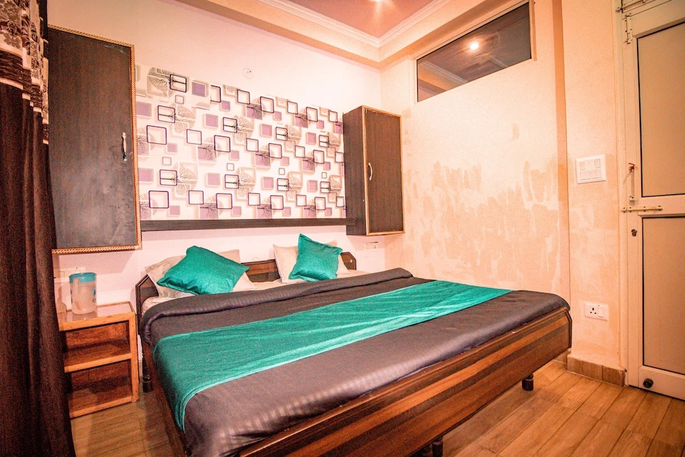 Triple One Hostels And Hotels