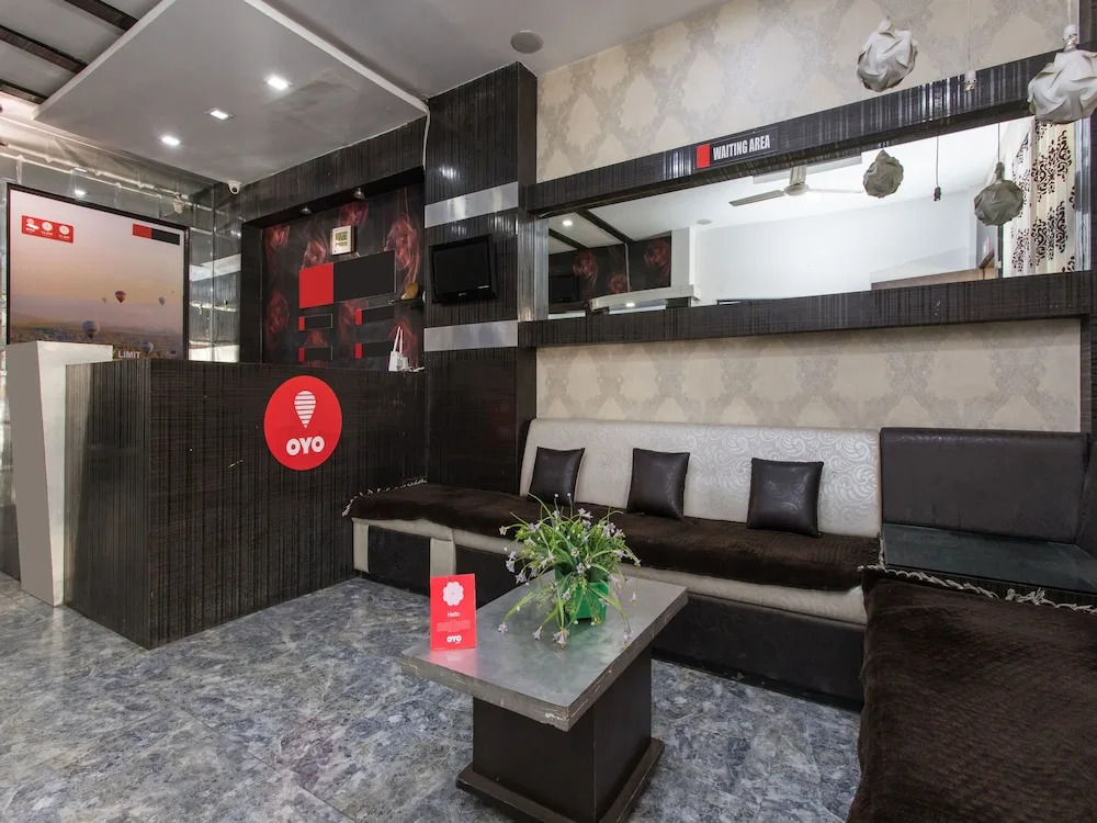 OYO 3689 Sky hotel