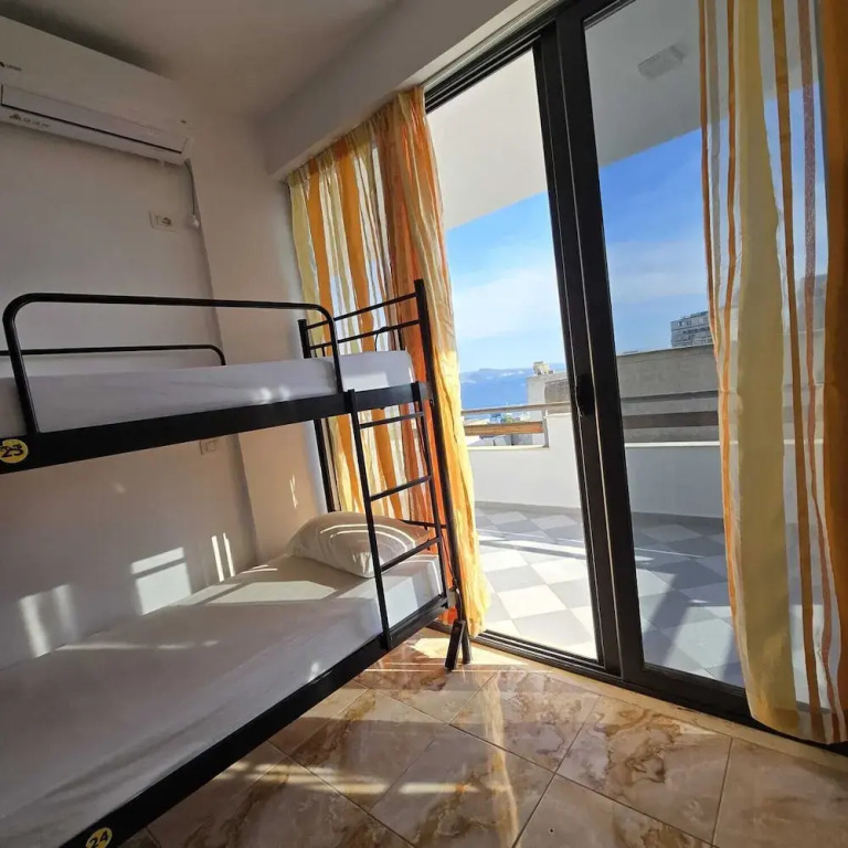 Lazy Roo Hostel Saranda