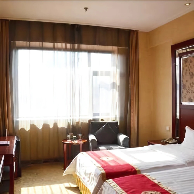 Futian Business Hotel