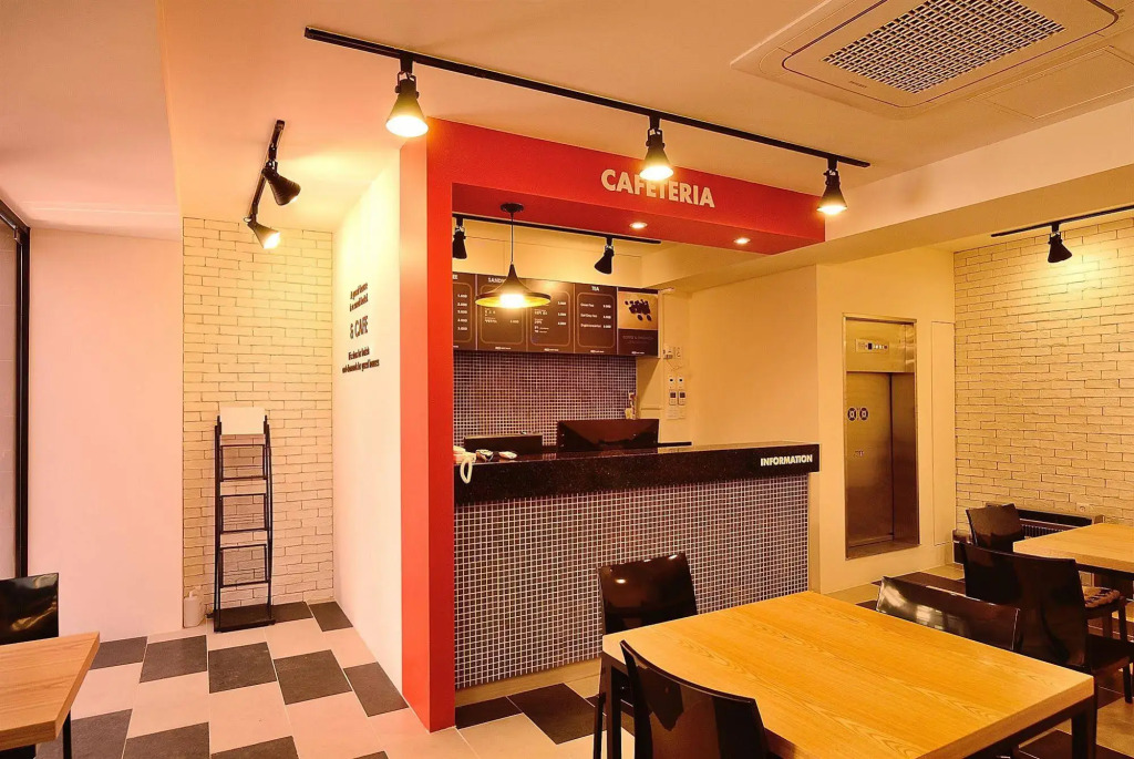 Red Guesthouse