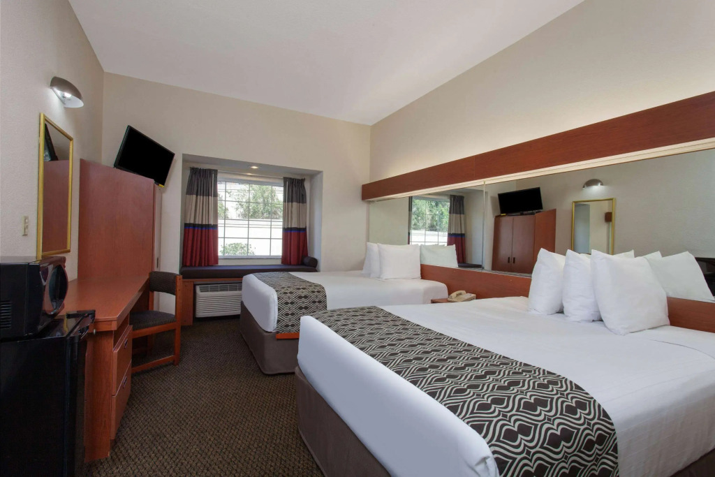 Microtel Inn and Suites by Wyndham - Lady Lake/ The Villages