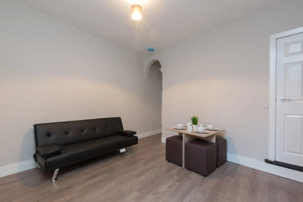 Townhouse @ 66 Rose Street Stoke