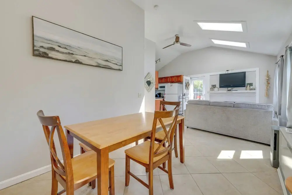 Close to Beach & P-town! Cottage w/ Bay Views