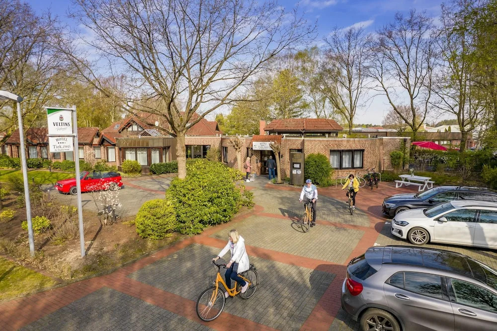 Tiek Apartments
