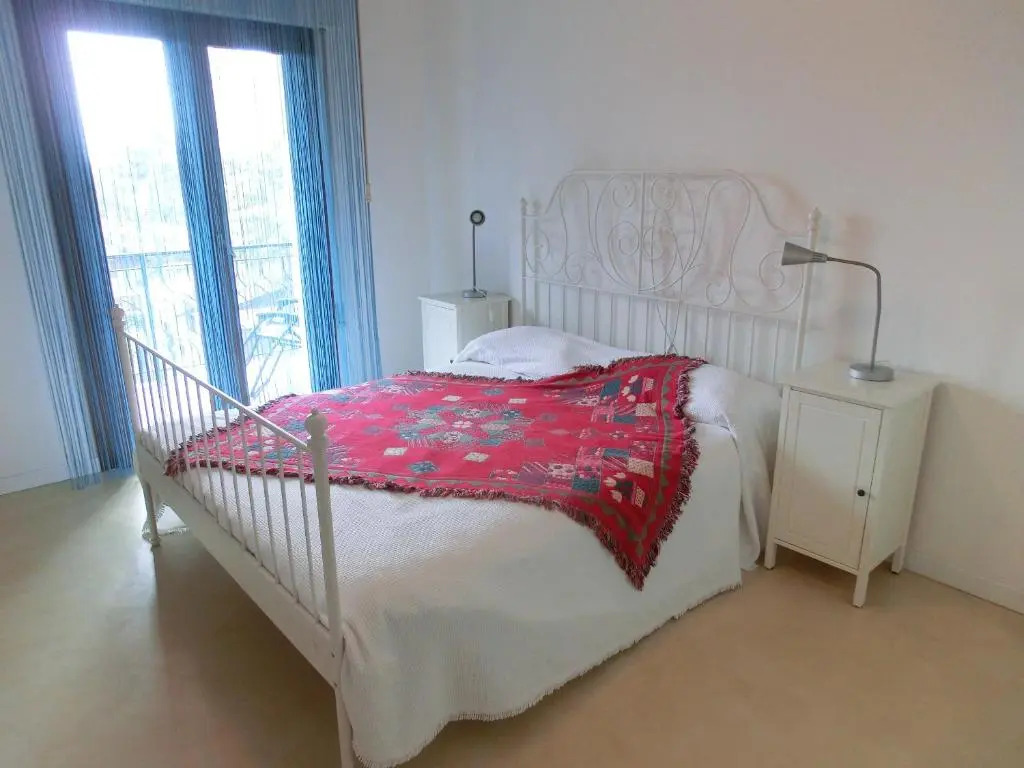 Lovely Renovated Flat With Terrace - Beahost