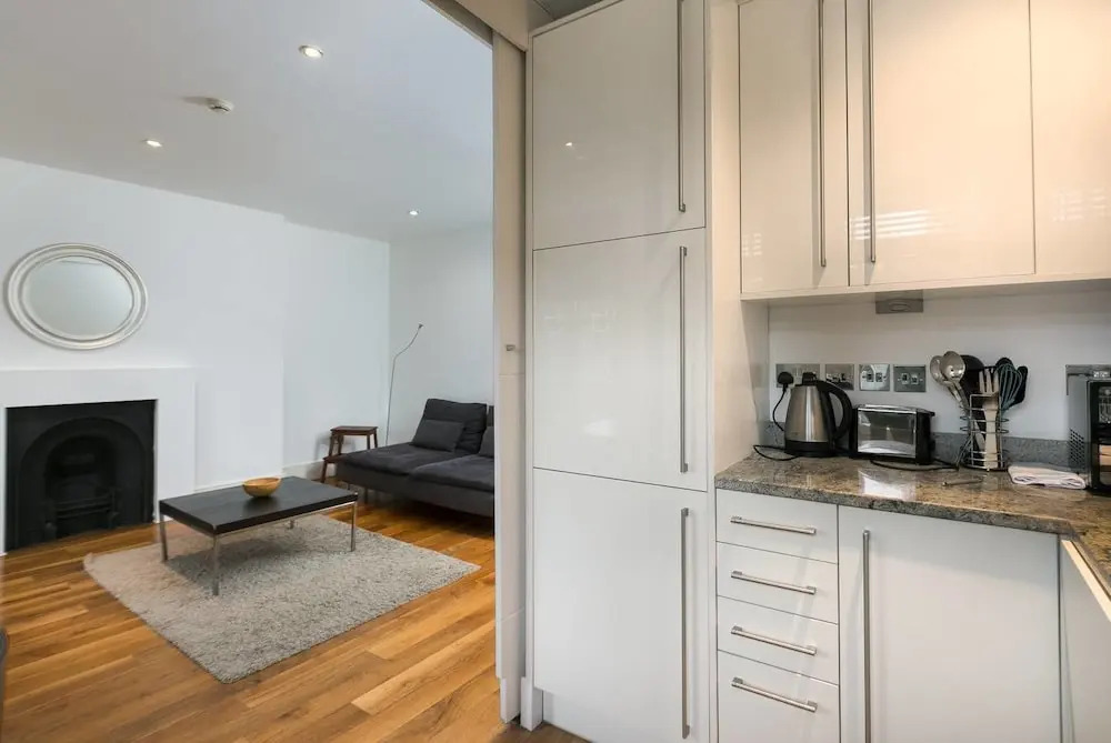 2 BED Flat in Swiss Cottage