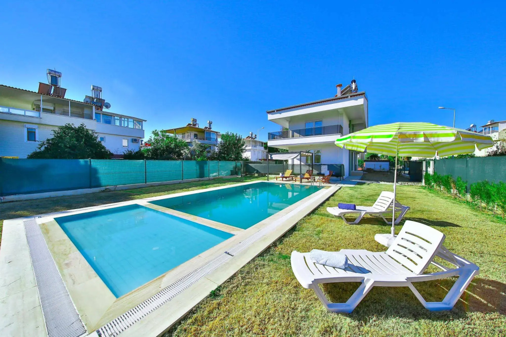 EV Apartments