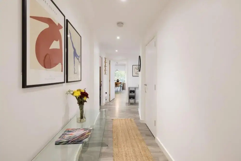 The London Retreat - Alluring 2bdr Flat With Balcony