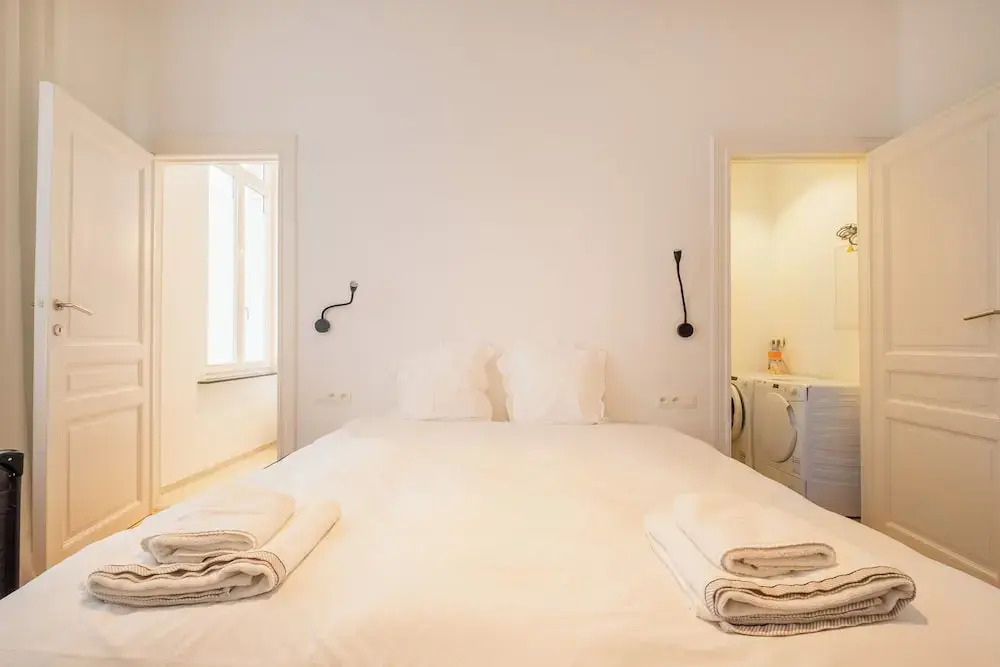 New Apartment Center of Trendy St Gille