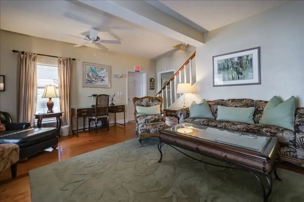 Anchor Inn - Unit 3 2 Bedroom Apts