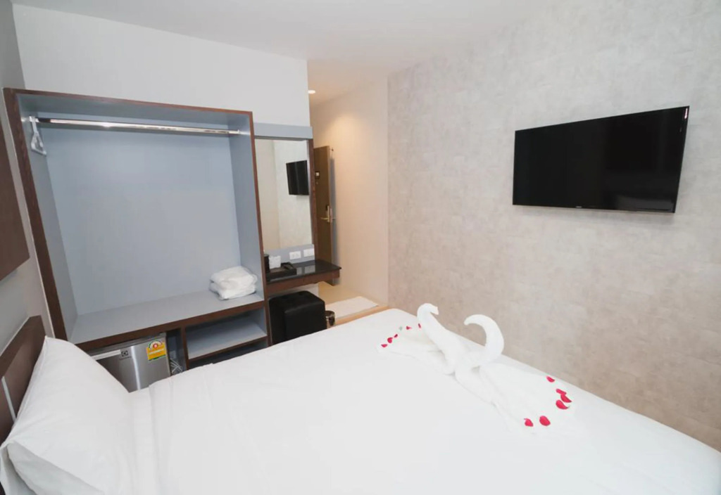 The Y Smart Hotel