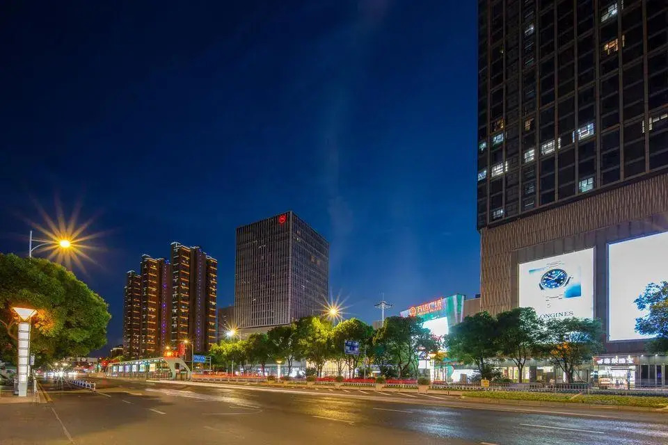 Homeinn Selected Hotel (Changzhou Universal Dinosaur Park Wanda Plaza)