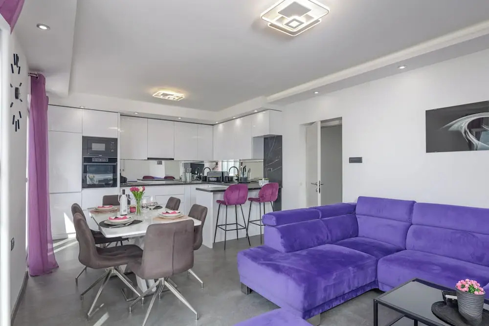 Comfortable Seaview Apartment Pacco