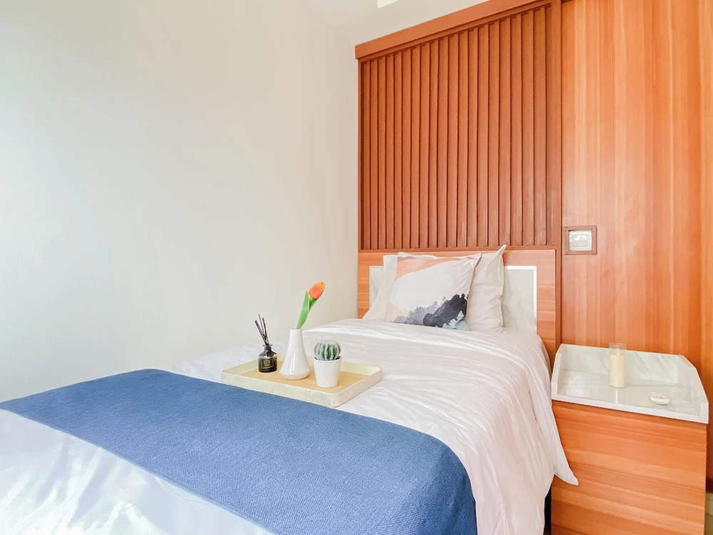 Homey Wooden Touch 2Br At Apartment Meikarta District 1