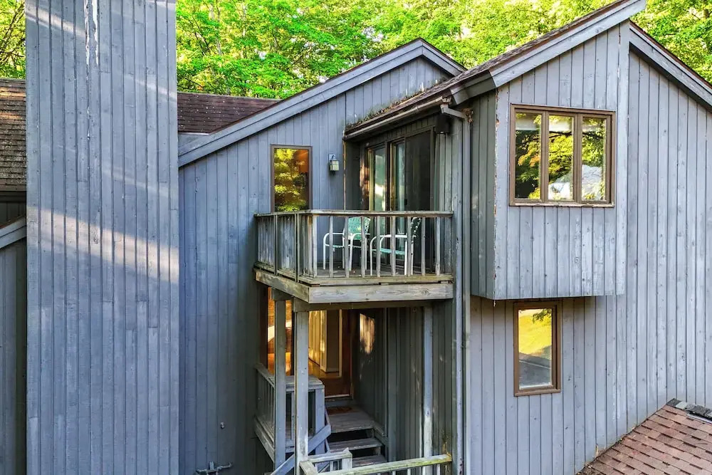 Soaking Tub & Fire Pit! Home Near Dtwn Suttons Bay