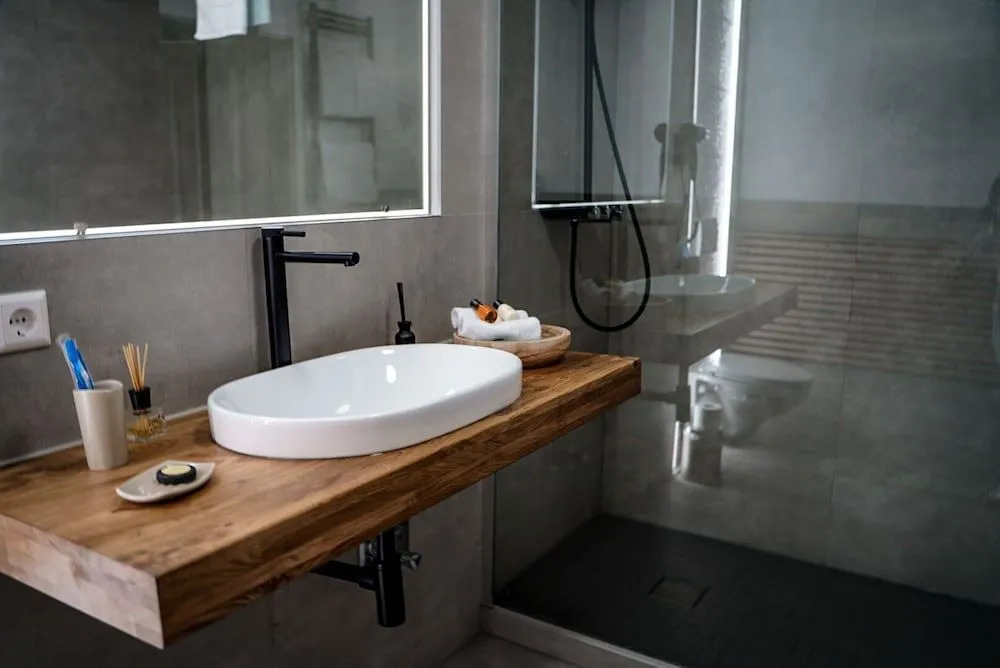 Hotel Residenz Luxury - Outletcity - Parken - Klima - 24h Check-In