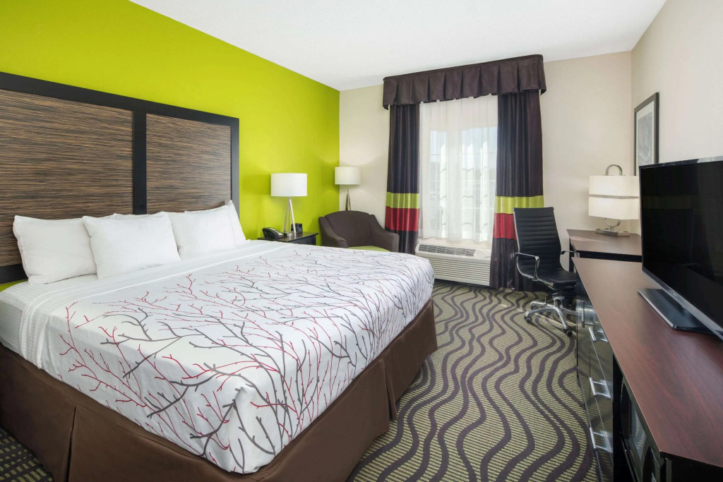 La Quinta Inn by Wyndham Calhoun South I-75