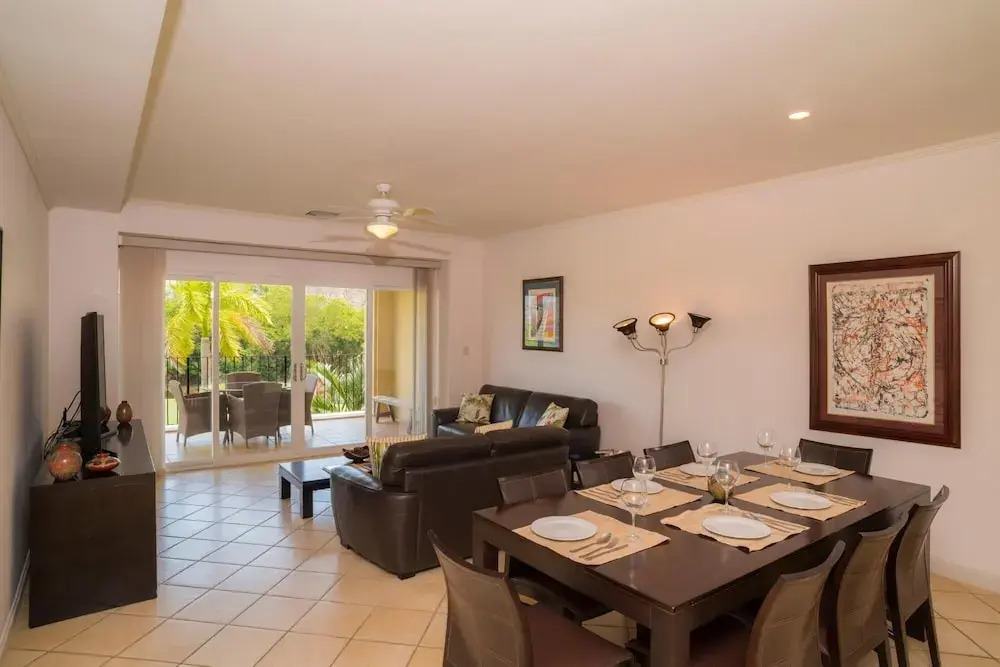 Del Mar 1F - 3 bdr 2 Bath Ocean View