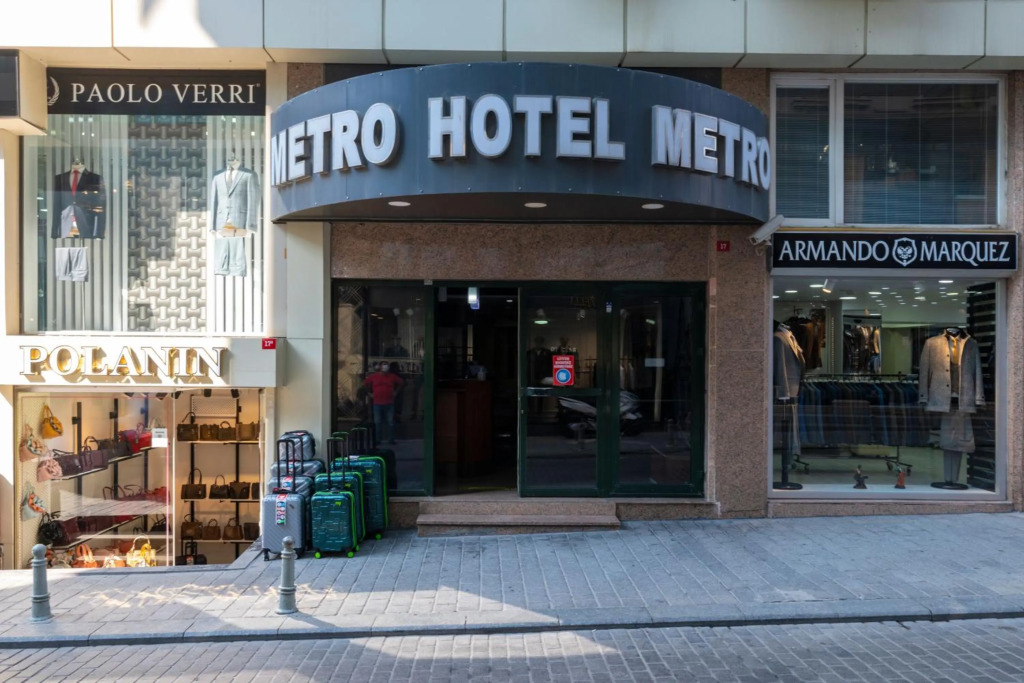 Metro Hotel