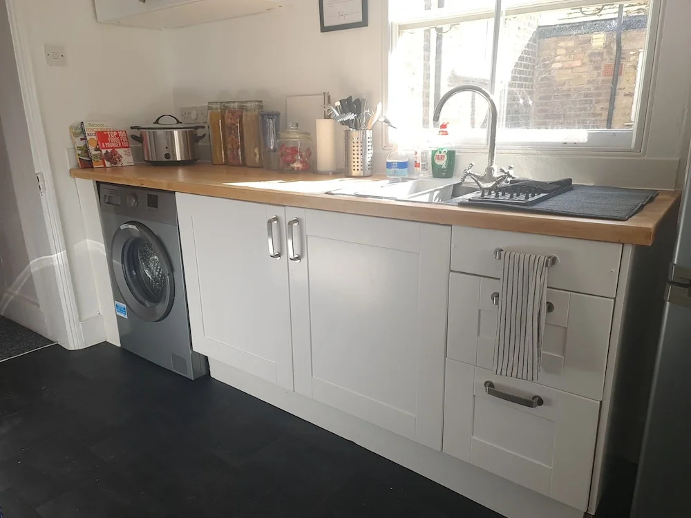 Lovely Large London Apartment, Near Stratford