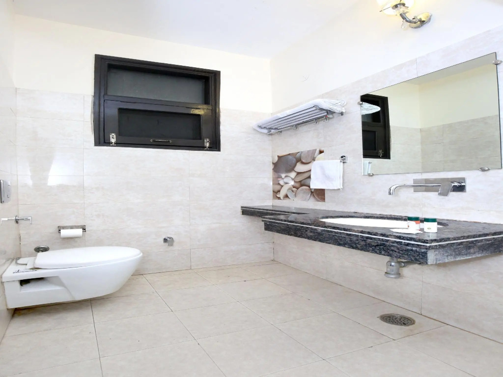 Capital O 9235 Hotel Nayyar