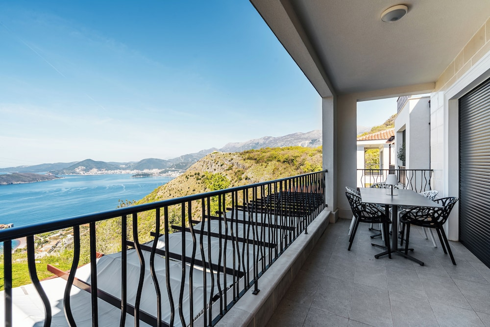 Monte Living by In Property
