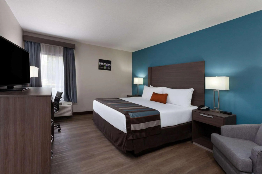 Nobile Hotel Parkway at Celebration Orlando Very Close to Disney Theme Parks