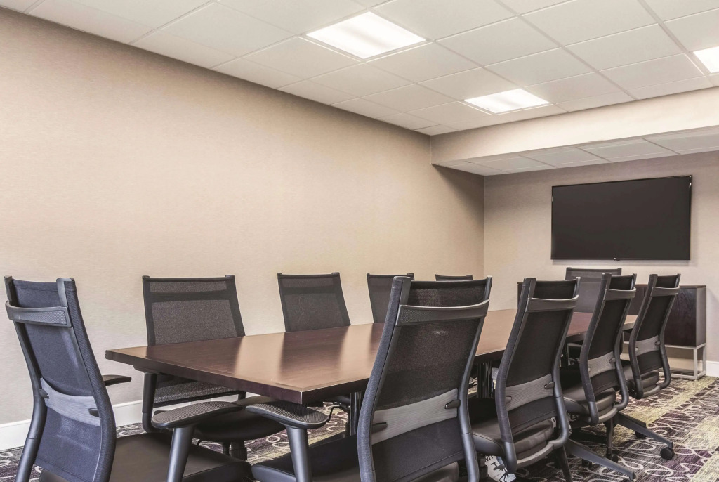 La Quinta Inn & Suites by Wyndham Shreveport Airport