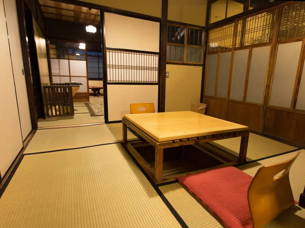 Itsutsuji hermitage