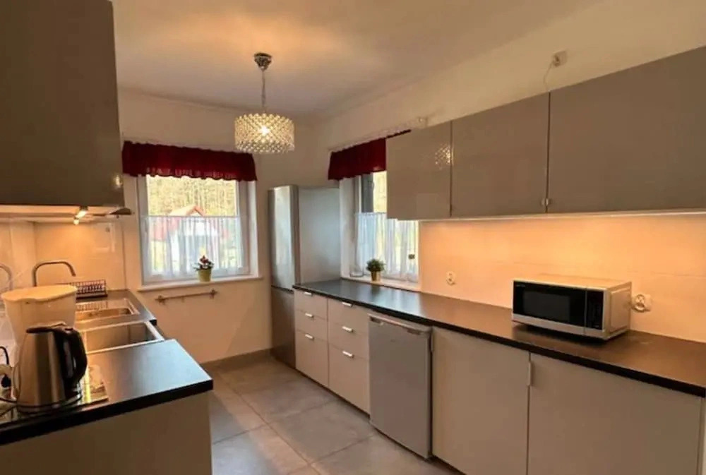 Large Holiday Home With Private Garden