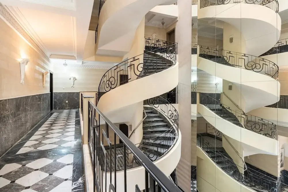 "superbe Appart Méga Terrasse Piscine +big Jardin"