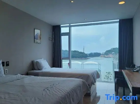 Hotel The L