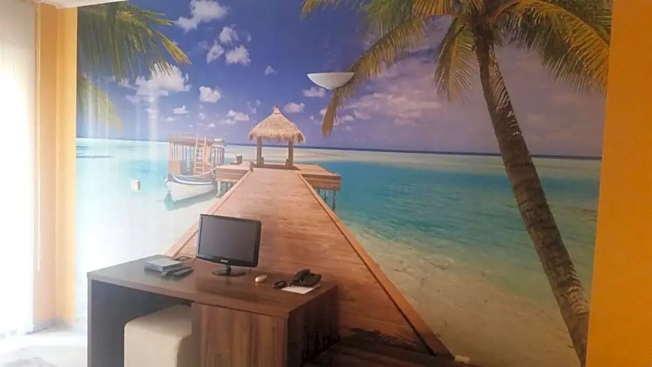 PARADISE Bay Hotel