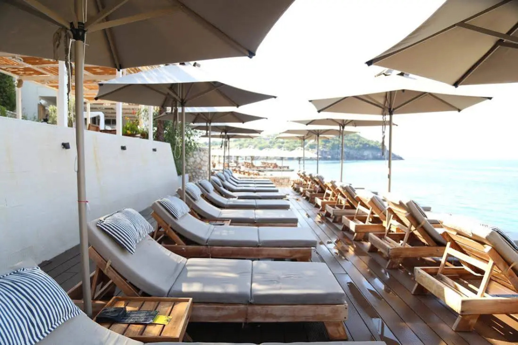 Folie Marine Hotel & Beach Club