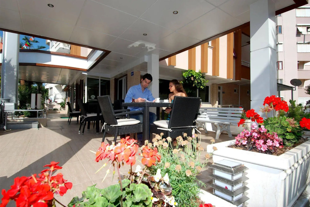Lara Diamond Hotel