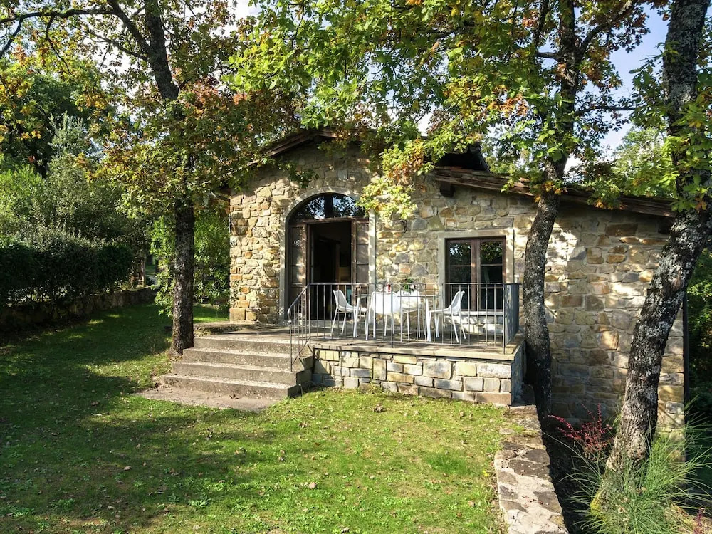 Scenic Farmhouse in Poppi With Swimming Pool
