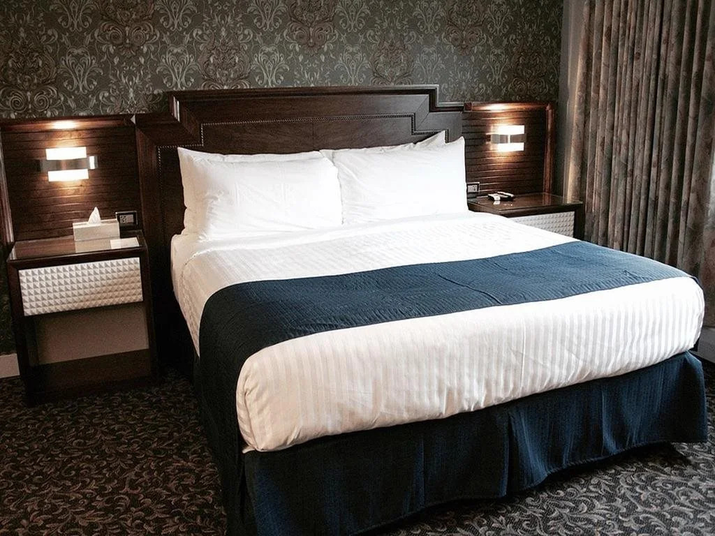 The Deluxe Hotel Vancouver