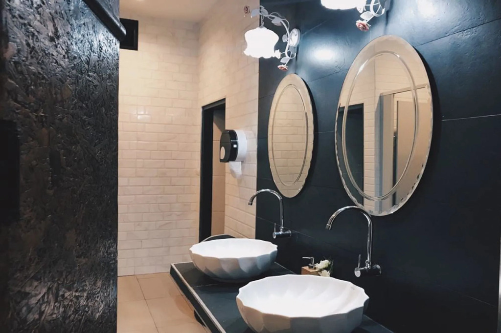 Rowhou8E Hostel Huahin