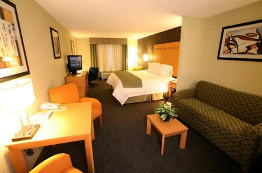 Holiday Inn Express And Suites Monterrey Aeropuerto